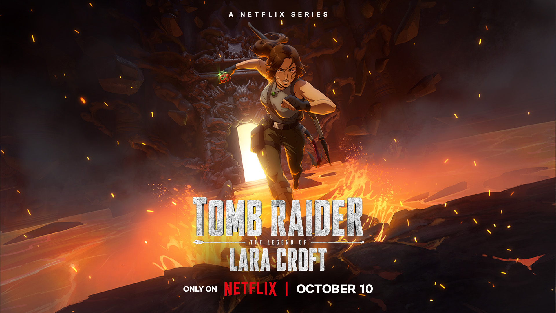 Imagen de promocional de Tomb Raider de Netflix, con Lara Croft huyendo de unos fuegos en una cueva, llevando una cosa rara en la mano con estilo de dibujo anime